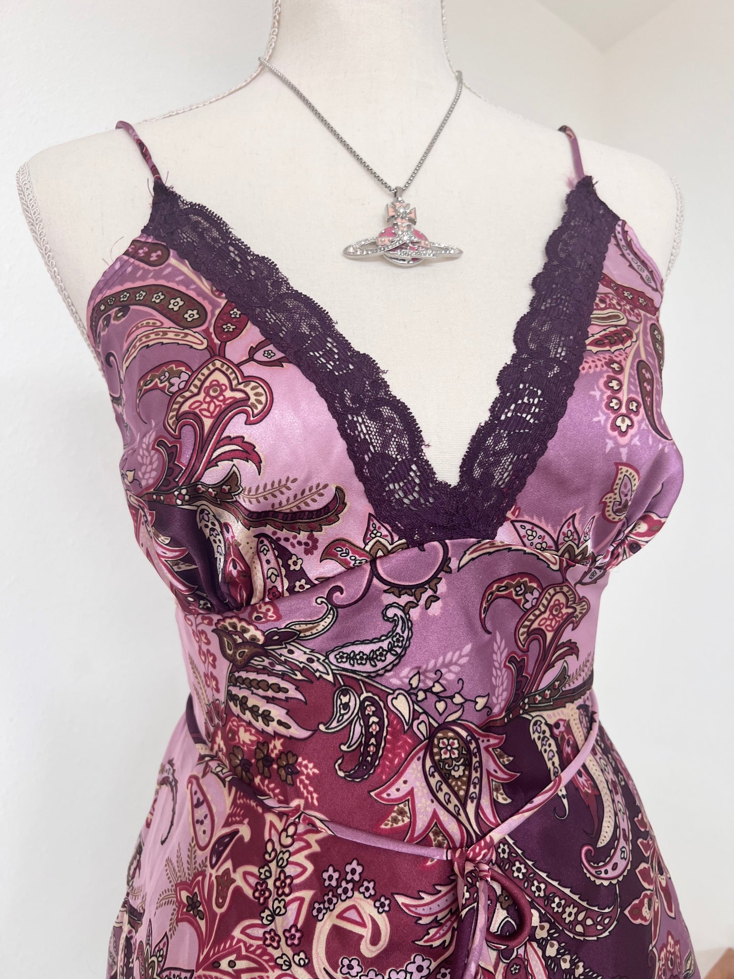 Carrie Bradshaw Paisley Spaghetti Strap in Lilac Pink (Size (M-L)