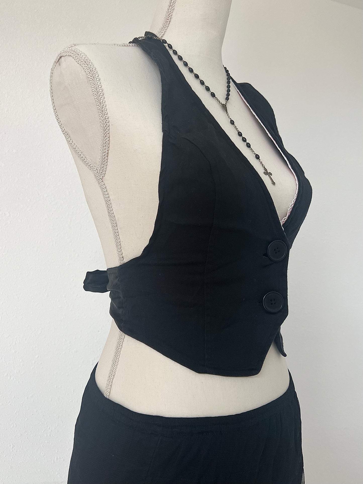 00's Brand Cropped Vest Halter Top in Midnight Black (Small)