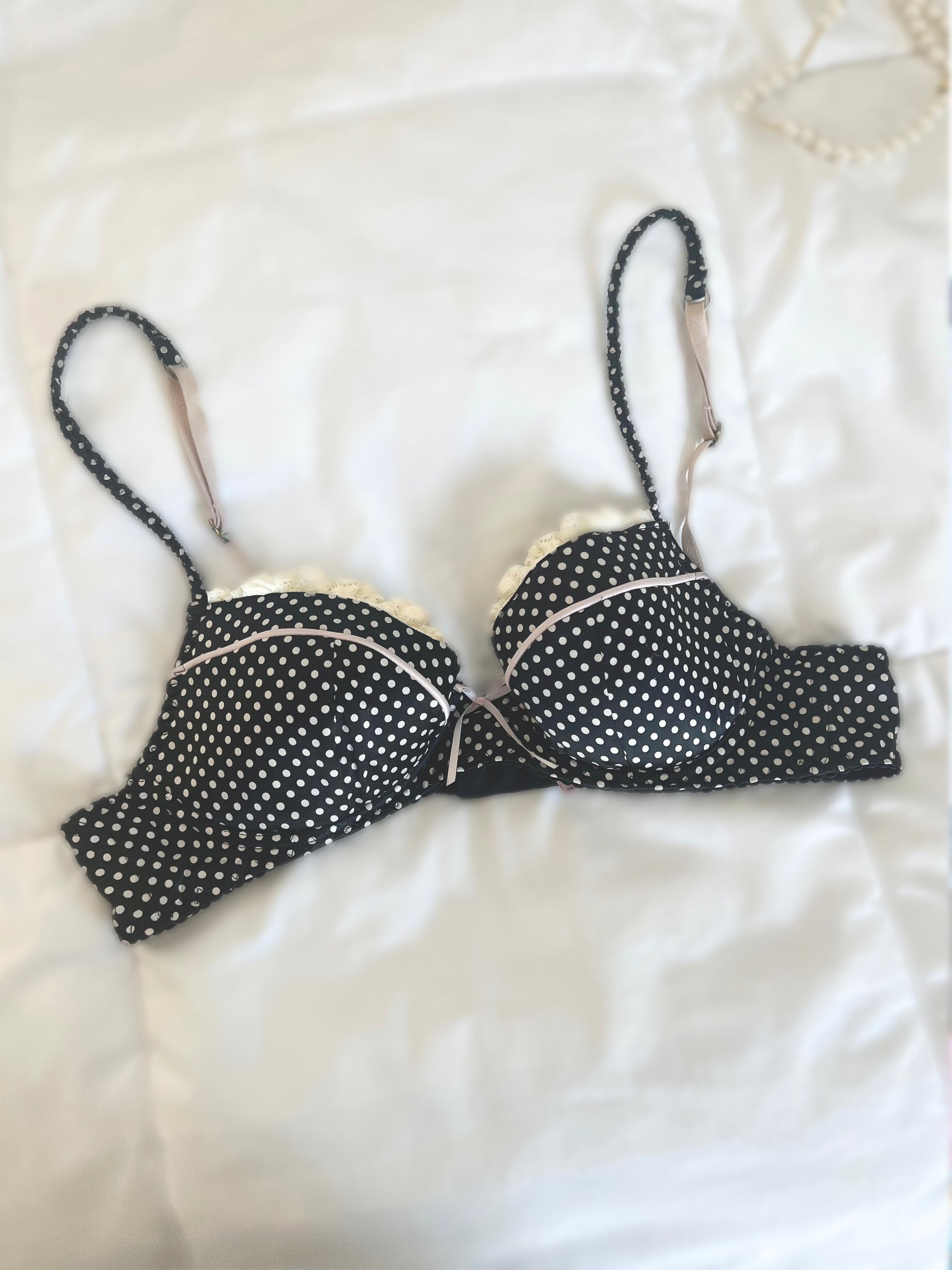 Victoria's Secret Archival Classic Pin-Up Dotted Bra in Black (S-M) – Chloé  Elizabeth Official